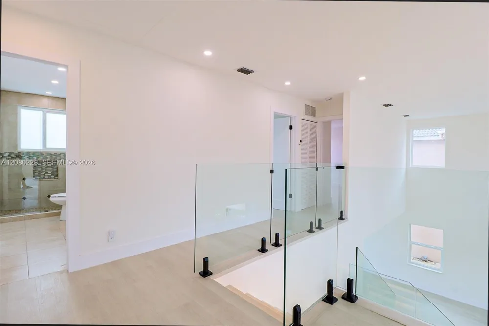 10262 SW 9th Ln Pembroke Pines, FL 33025