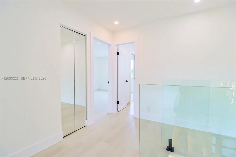 10262 SW 9th Ln Pembroke Pines, FL 33025