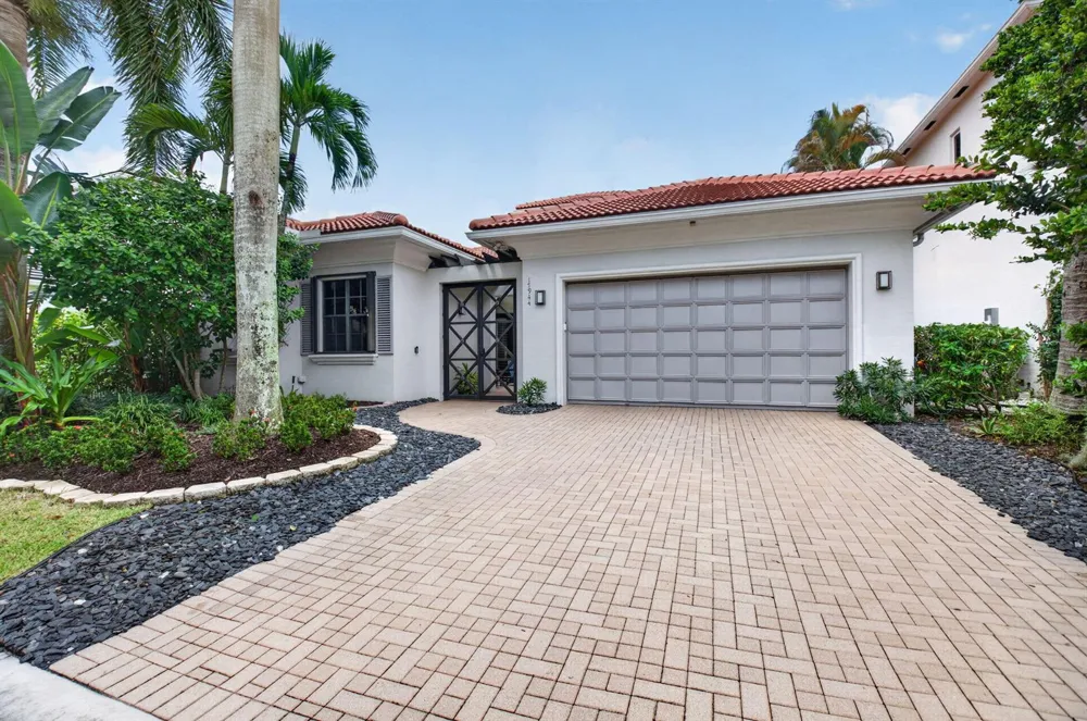 17944 Villa Club Way Boca Raton, FL 33496