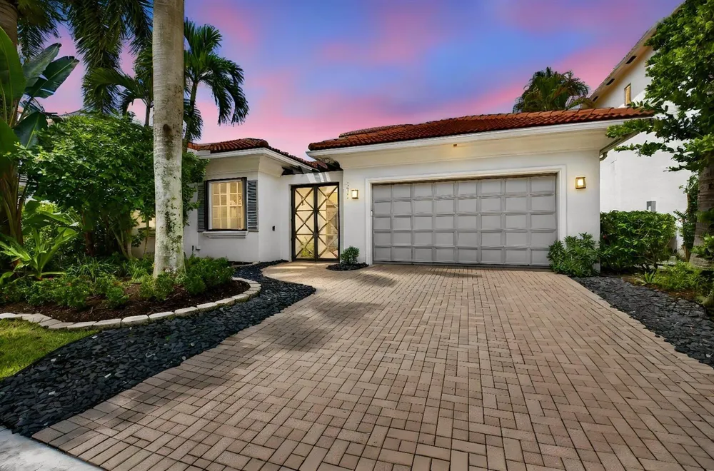 17944 Villa Club Way Boca Raton, FL 33496
