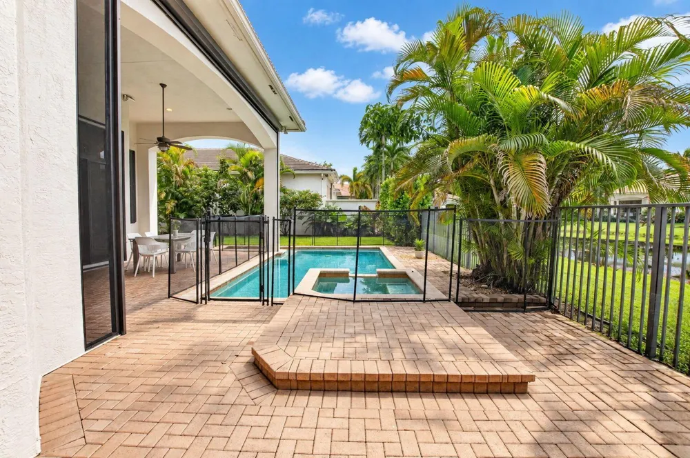 17944 Villa Club Way Boca Raton, FL 33496