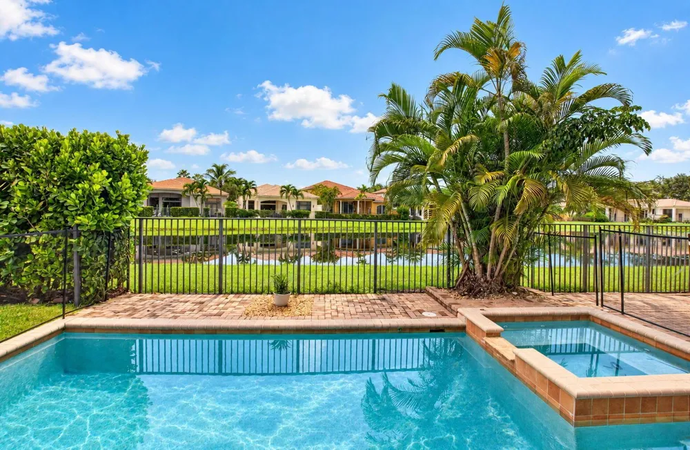 17944 Villa Club Way Boca Raton, FL 33496