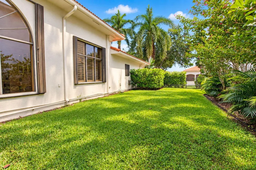 17944 Villa Club Way Boca Raton, FL 33496