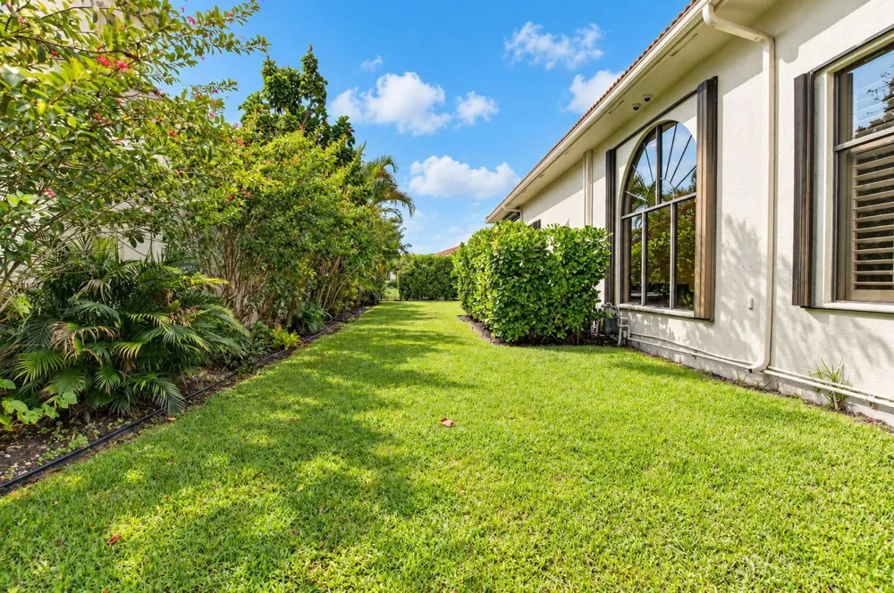 17944 Villa Club Way Boca Raton, FL 33496
