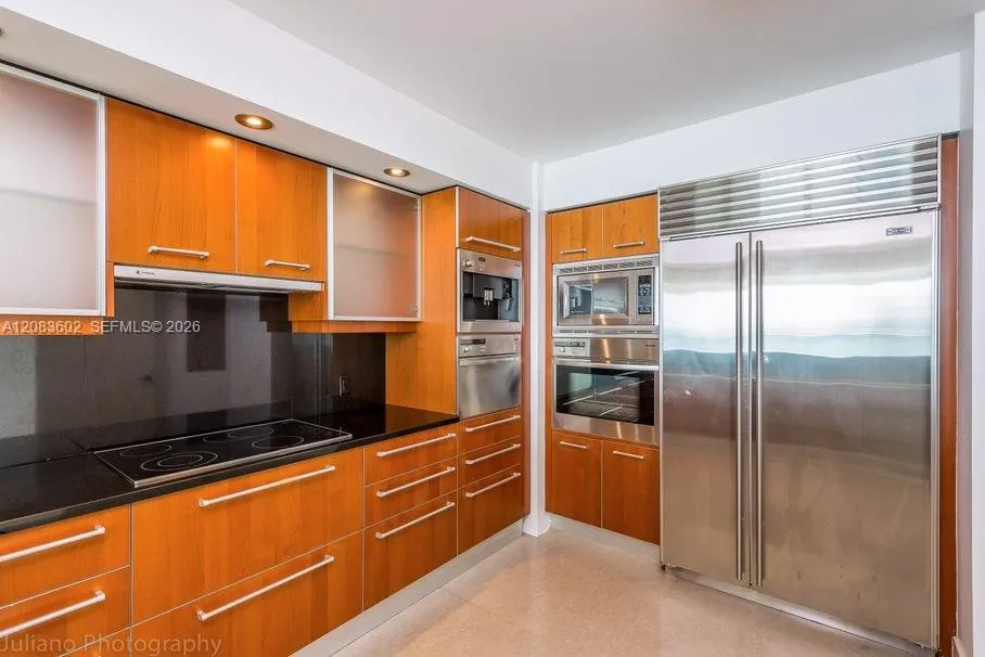 1331 Brickell Bay Dr #3505 Miami, FL 33131