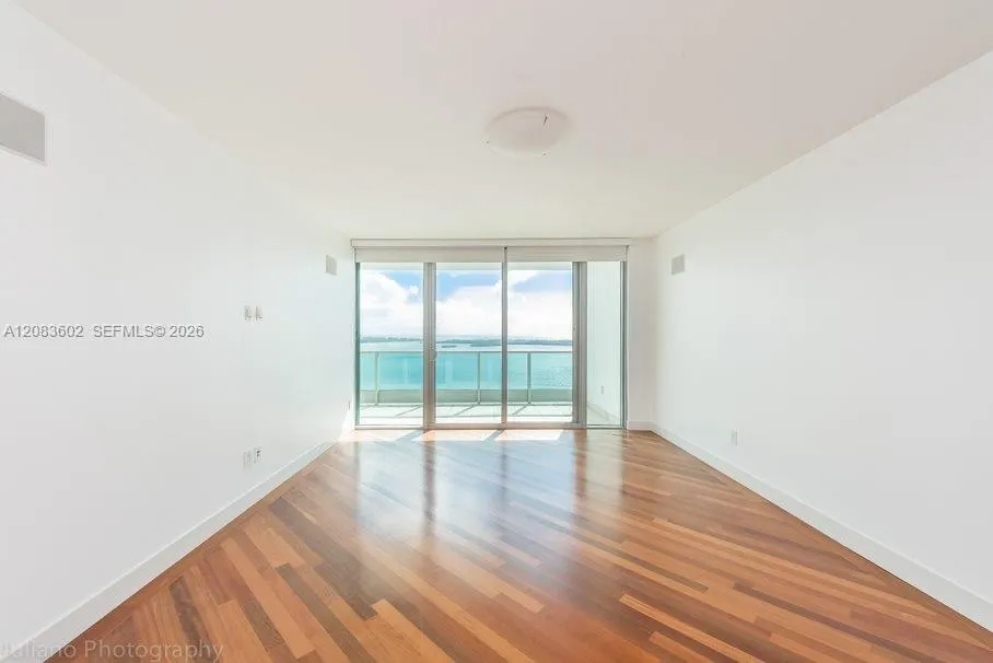 1331 Brickell Bay Dr #3505 Miami, FL 33131