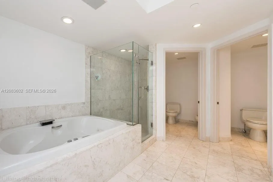1331 Brickell Bay Dr #3505 Miami, FL 33131