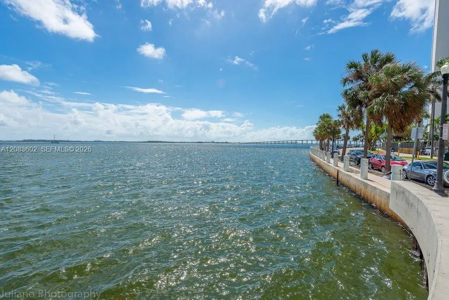 1331 Brickell Bay Dr #3505 Miami, FL 33131