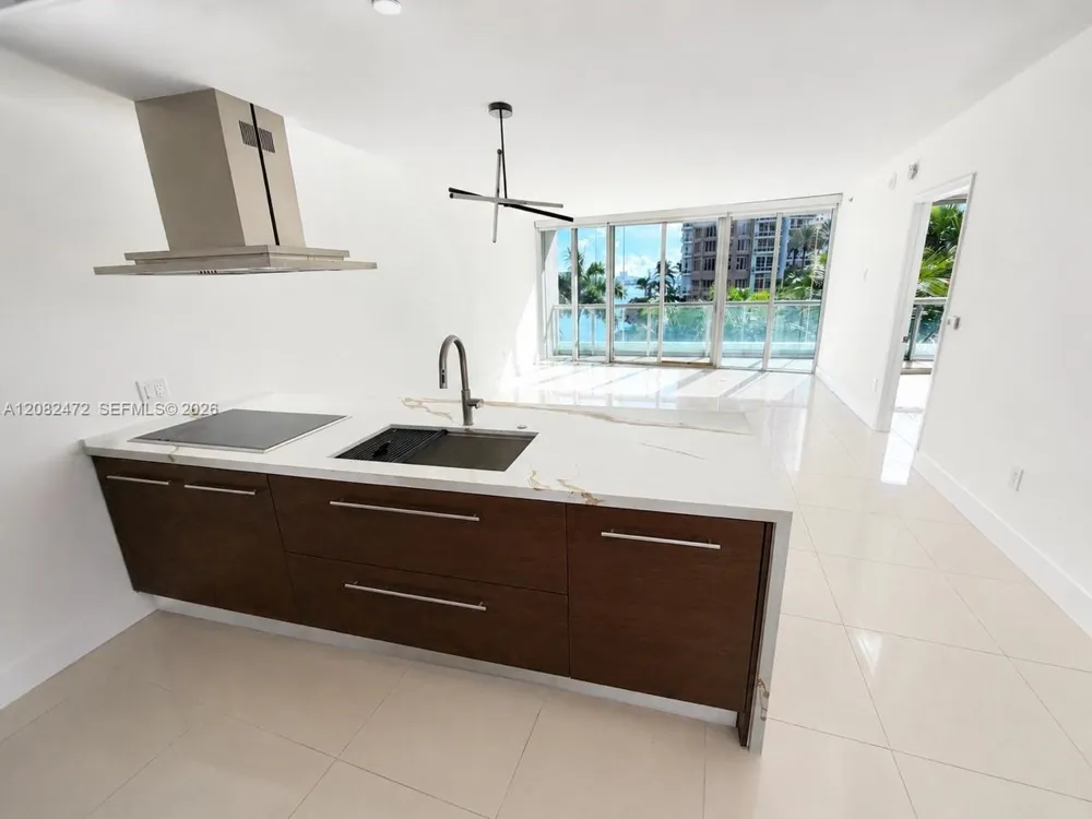 465 Brickell Ave #417 Miami, FL 33131