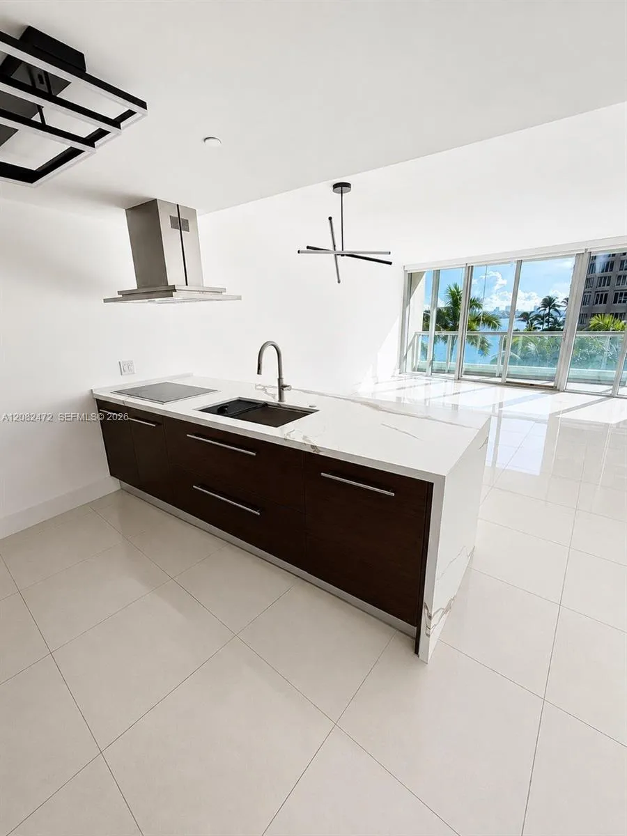 465 Brickell Ave #417 Miami, FL 33131
