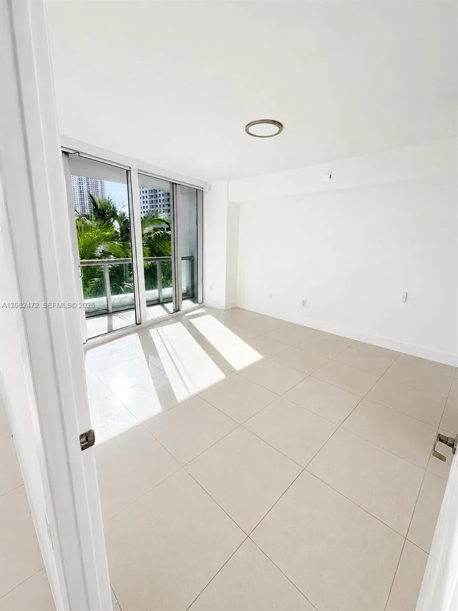 465 Brickell Ave #417 Miami, FL 33131