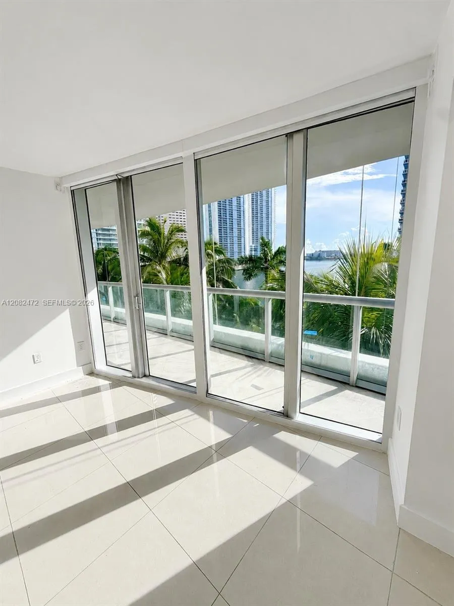 465 Brickell Ave #417 Miami, FL 33131
