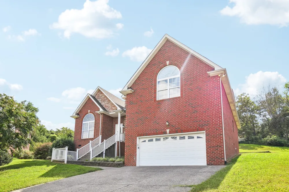 502 Largo Vista Dr Lebanon, TN 37087