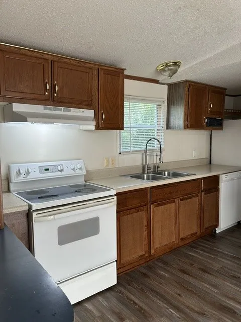 3882 Perkins Rd Thompsons Station, TN 37179