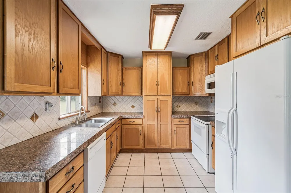 1210 GEM LANE Lake Helen, FL 32744