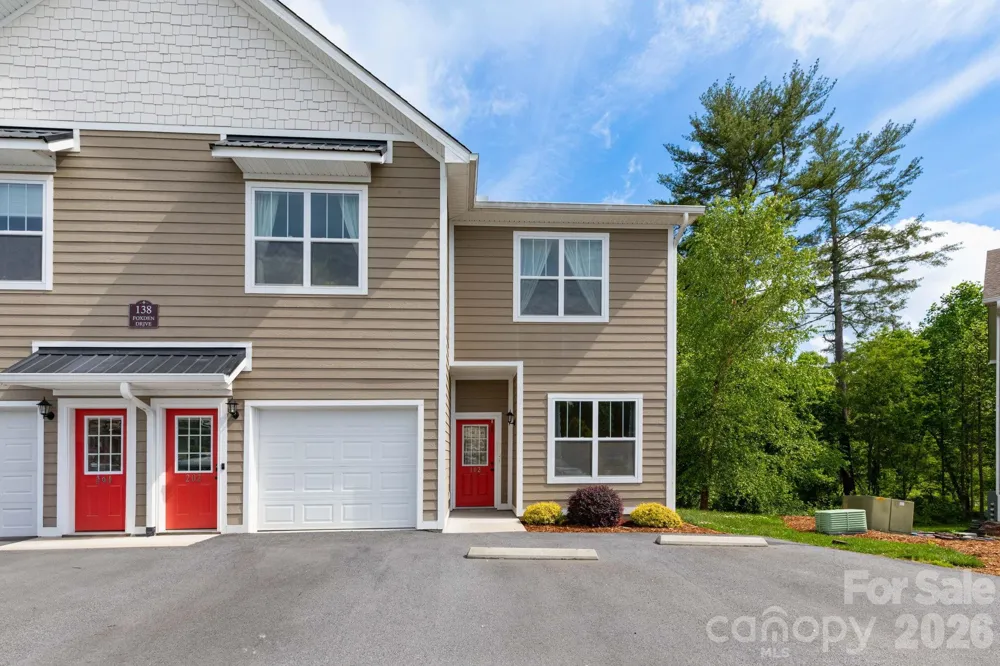 138 Foxden Drive #102 Fletcher, NC 28732