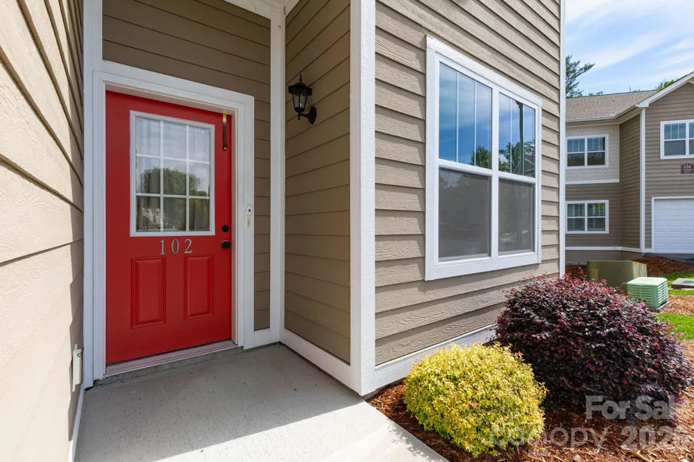 138 Foxden Drive #102 Fletcher, NC 28732