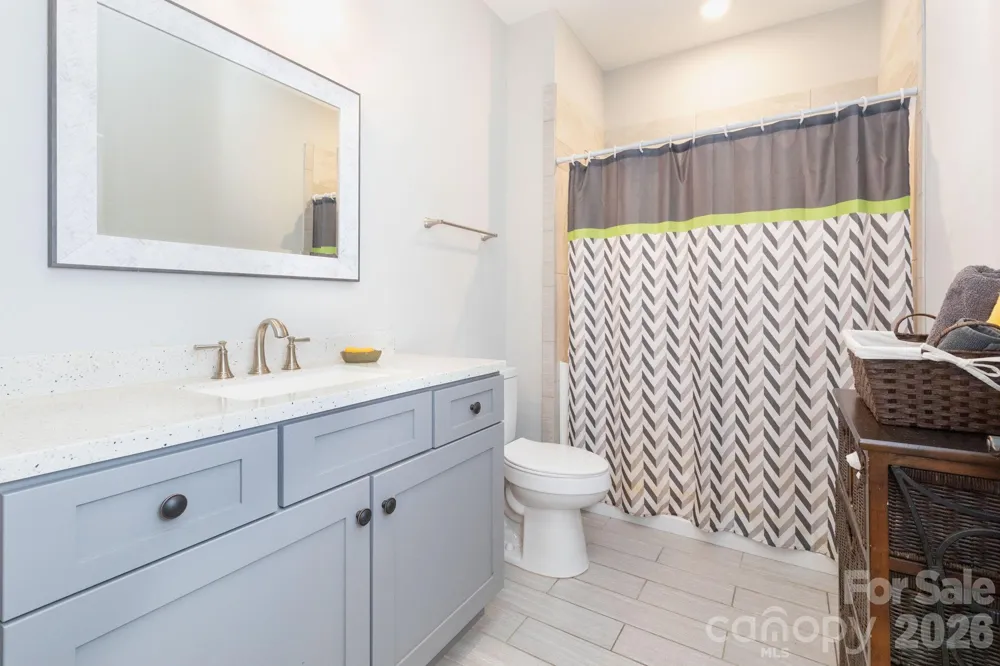 138 Foxden Drive #102 Fletcher, NC 28732