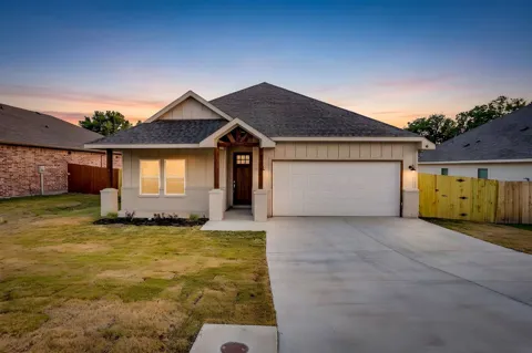1024 Lake View Ridge