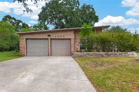 9550 Fairdale Lane