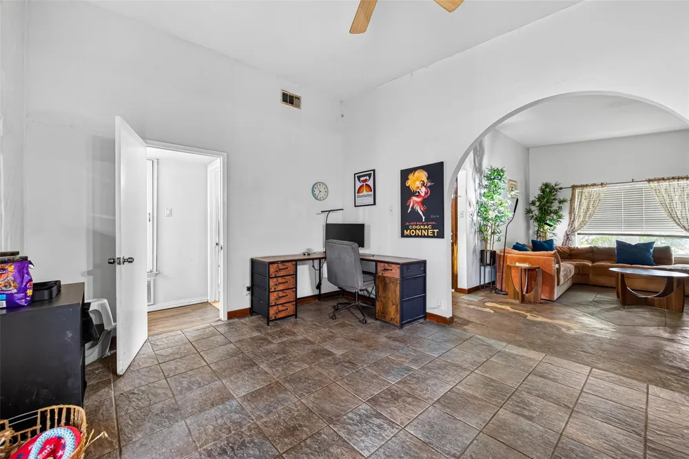 9550 Fairdale Lane Houston, TX 77063