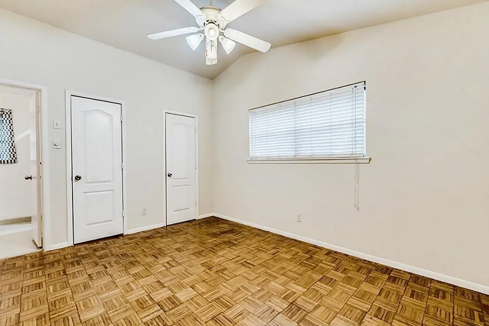 9550 Fairdale Lane Houston, TX 77063
