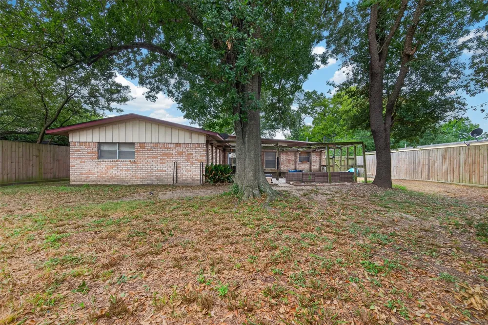 9550 Fairdale Lane Houston, TX 77063