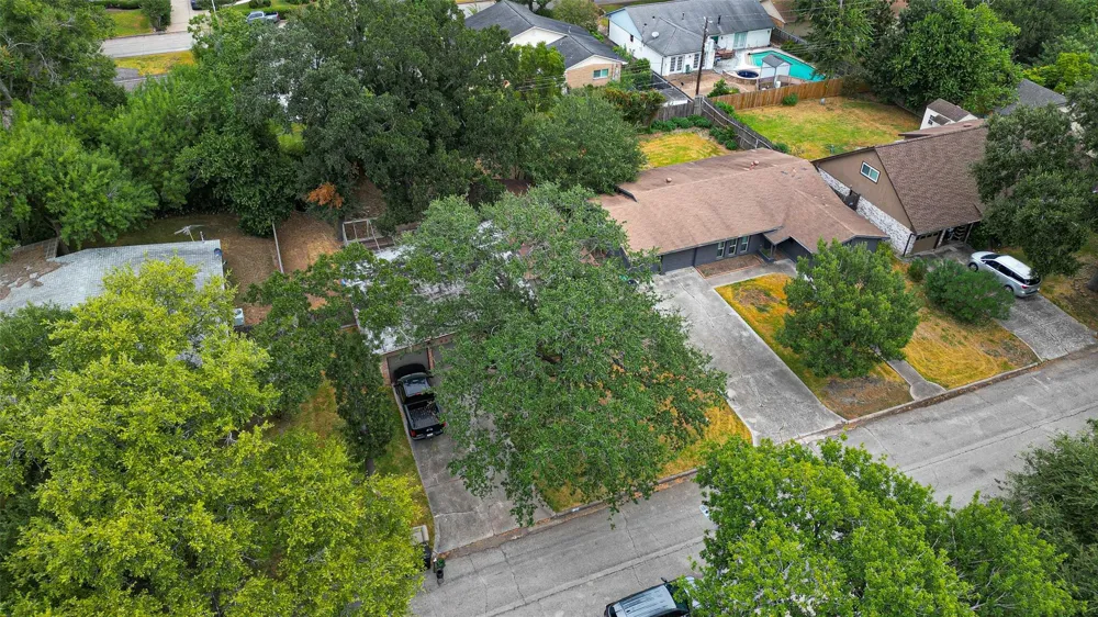 9550 Fairdale Lane Houston, TX 77063
