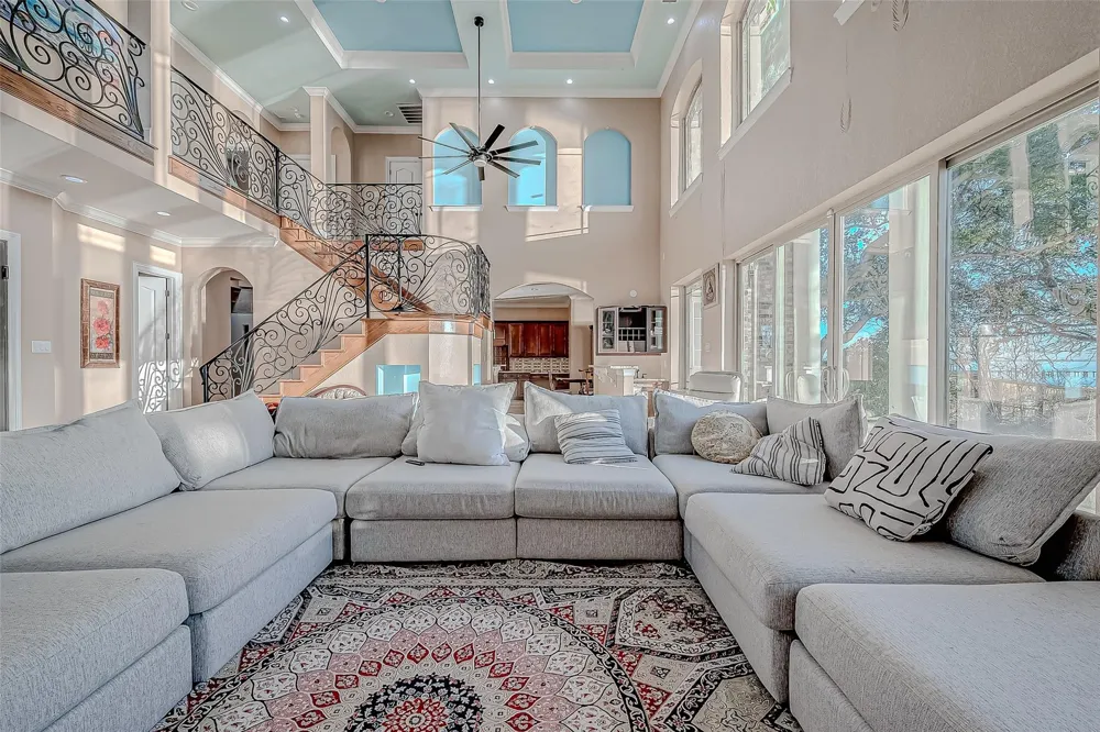 2011 Crescent Drive La Porte, TX 77571