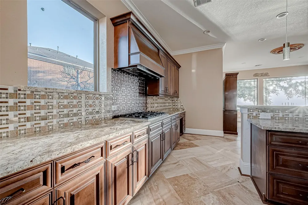 2011 Crescent Drive La Porte, TX 77571