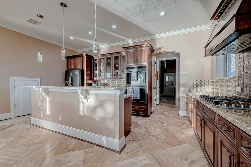 2011 Crescent Drive La Porte, TX 77571