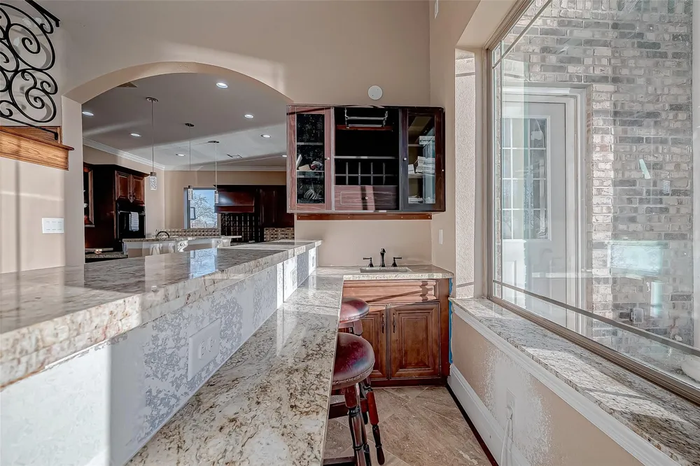 2011 Crescent Drive La Porte, TX 77571