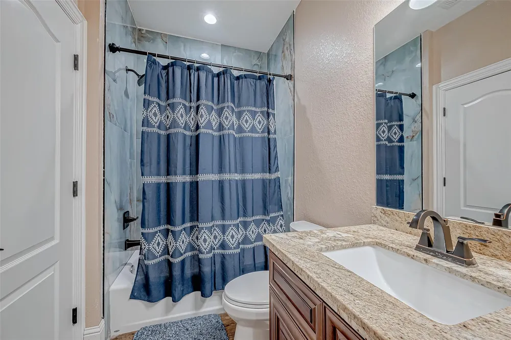 2011 Crescent Drive La Porte, TX 77571