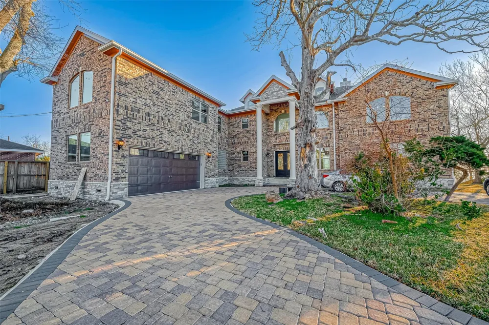 2011 Crescent Drive La Porte, TX 77571