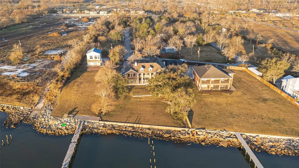 2011 Crescent Drive La Porte, TX 77571