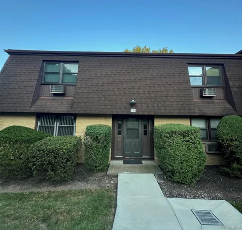 1 Germonds Village #14