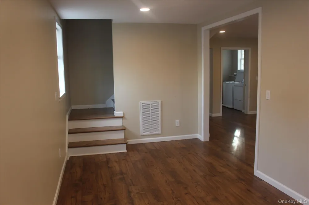 17 Bank Street Walden, NY 12586