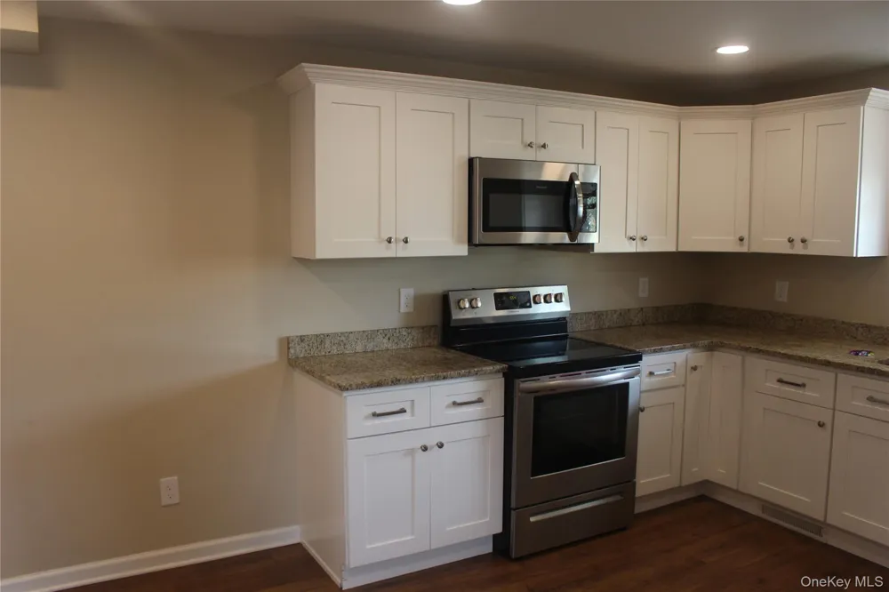 17 Bank Street Walden, NY 12586