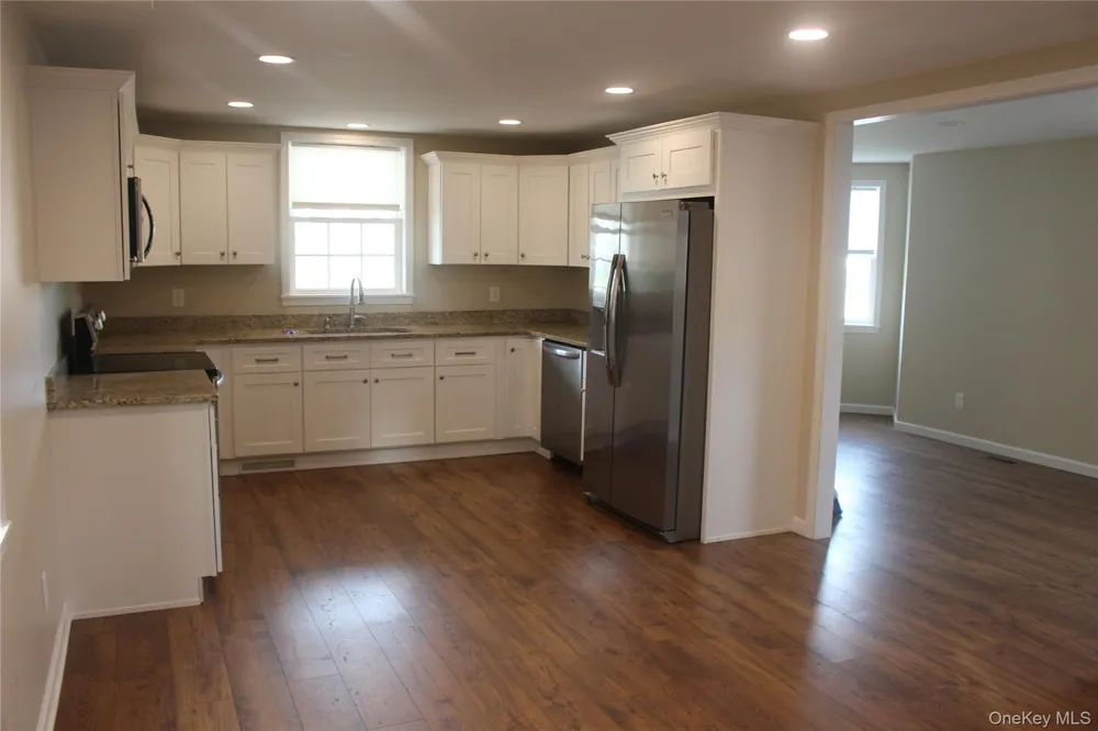17 Bank Street Walden, NY 12586