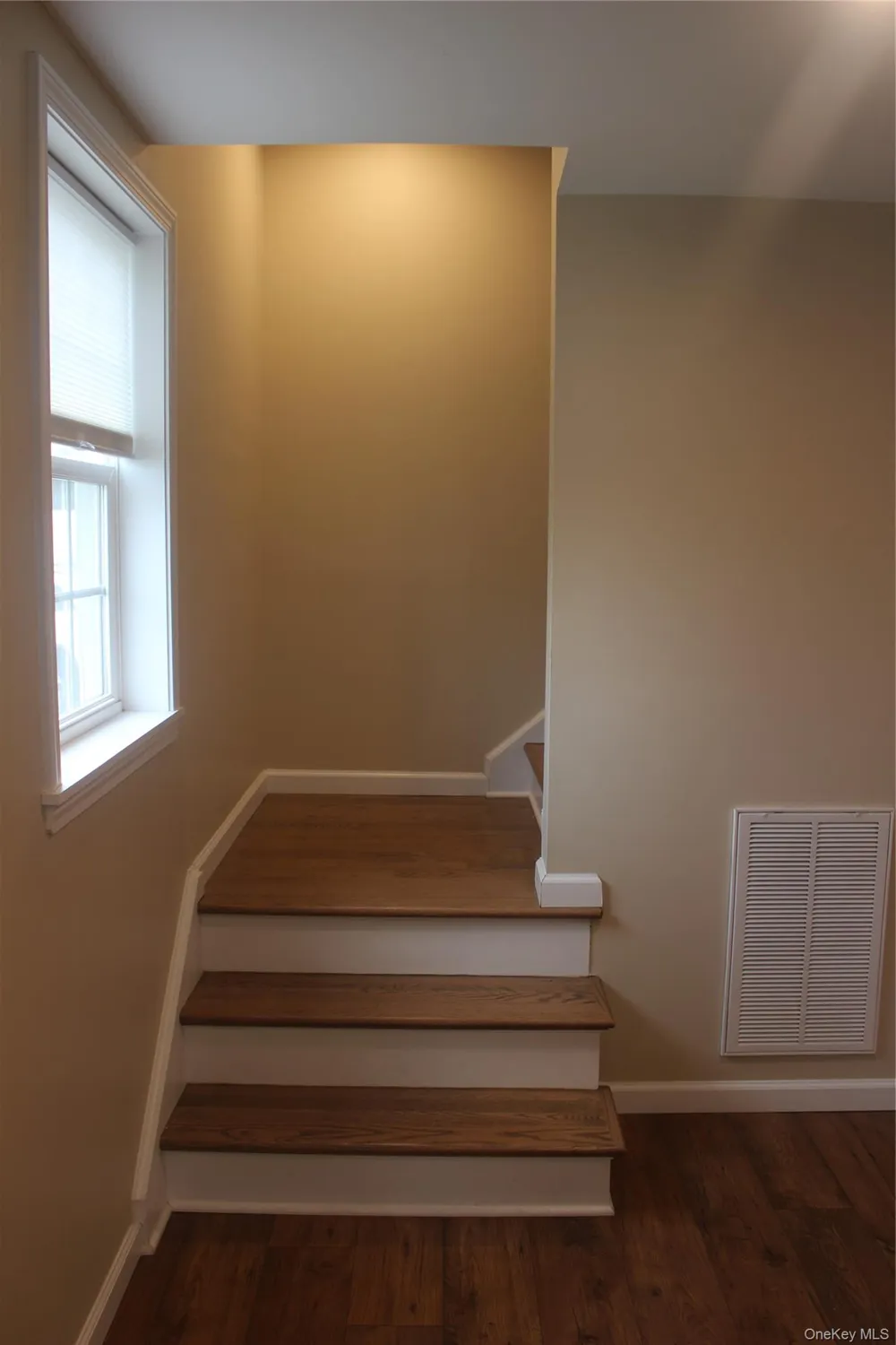 17 Bank Street Walden, NY 12586