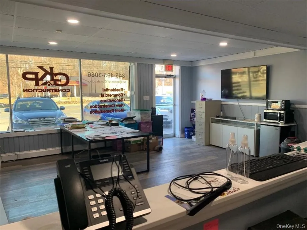 5273 Route 9w #B Middle storefront Newburgh, NY 12550