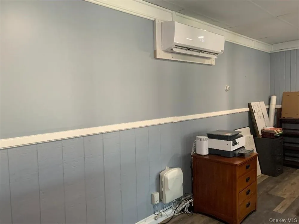 5273 Route 9w #B Middle storefront Newburgh, NY 12550