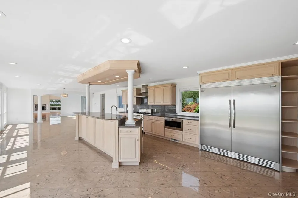 170 S Penataquit Avenue Bay Shore, NY 11706