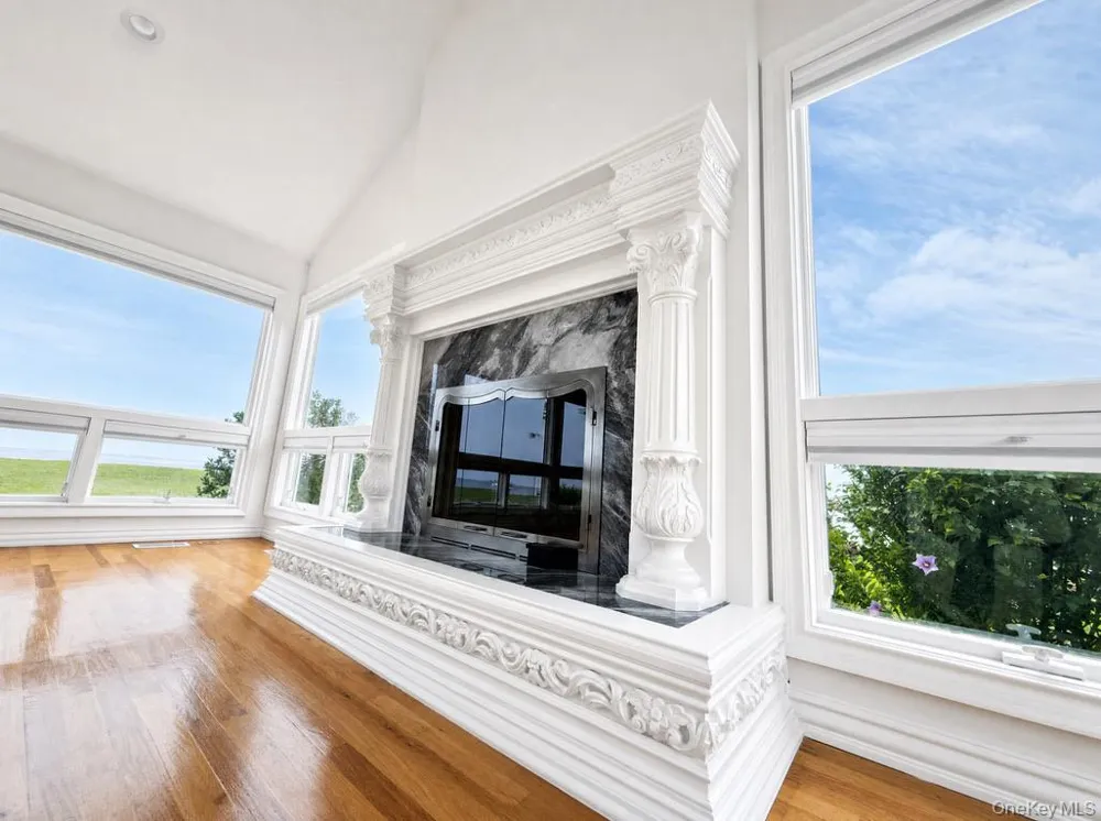 170 S Penataquit Avenue Bay Shore, NY 11706
