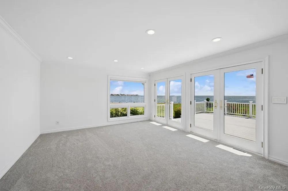 170 S Penataquit Avenue Bay Shore, NY 11706