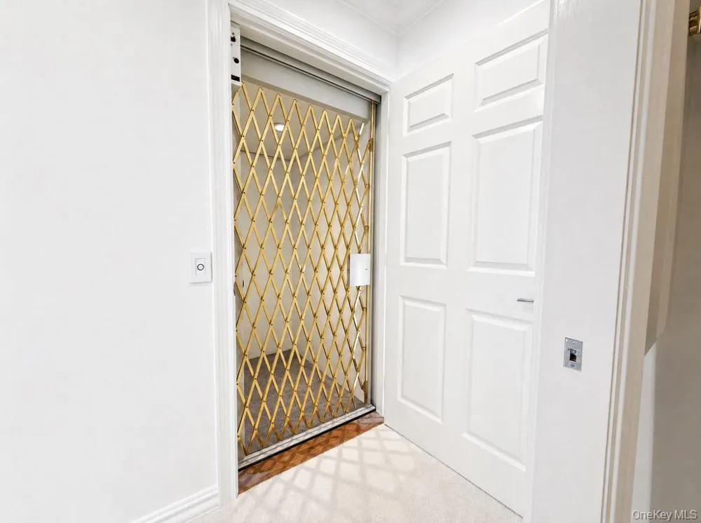 170 S Penataquit Avenue Bay Shore, NY 11706
