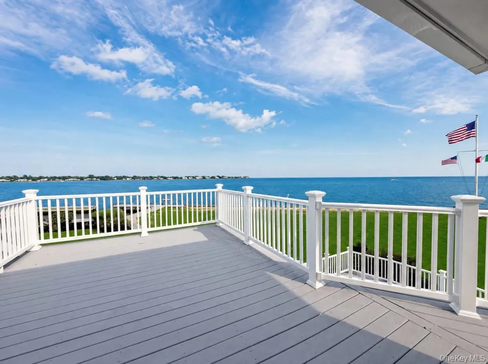 170 S Penataquit Avenue Bay Shore, NY 11706