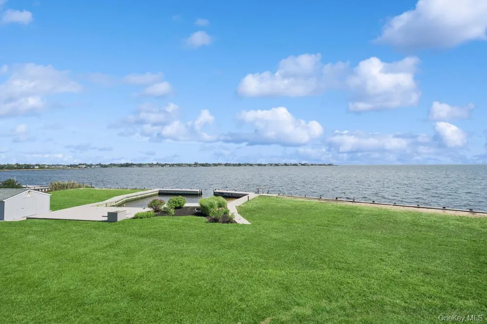 170 S Penataquit Avenue Bay Shore, NY 11706