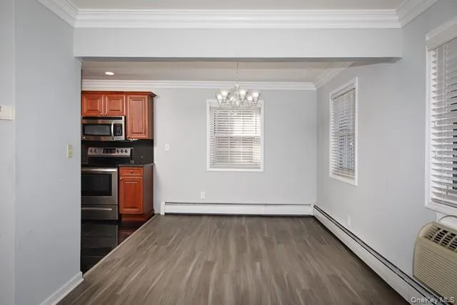 64 S Clinton Avenue #4B Bay Shore, NY 11706