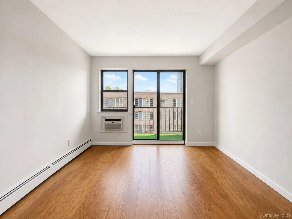 13935 35th Avenue #4B Flushing, NY 11354